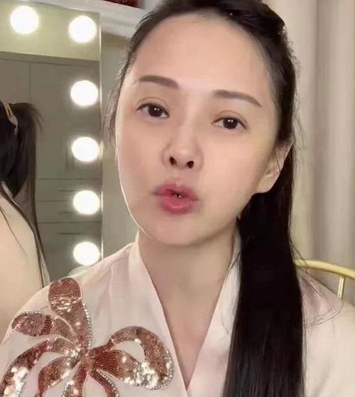 娱乐圈爆料小表妹是谁,揭秘神秘人物背后的故事 第3张 娱乐圈爆料小表妹是谁,揭秘神秘人物背后的故事 第3张